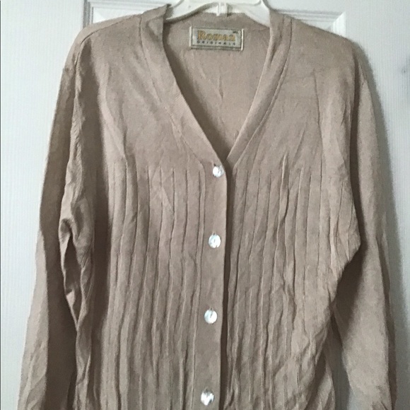 Beautiful NWT cardigan - Picture 4 of 9